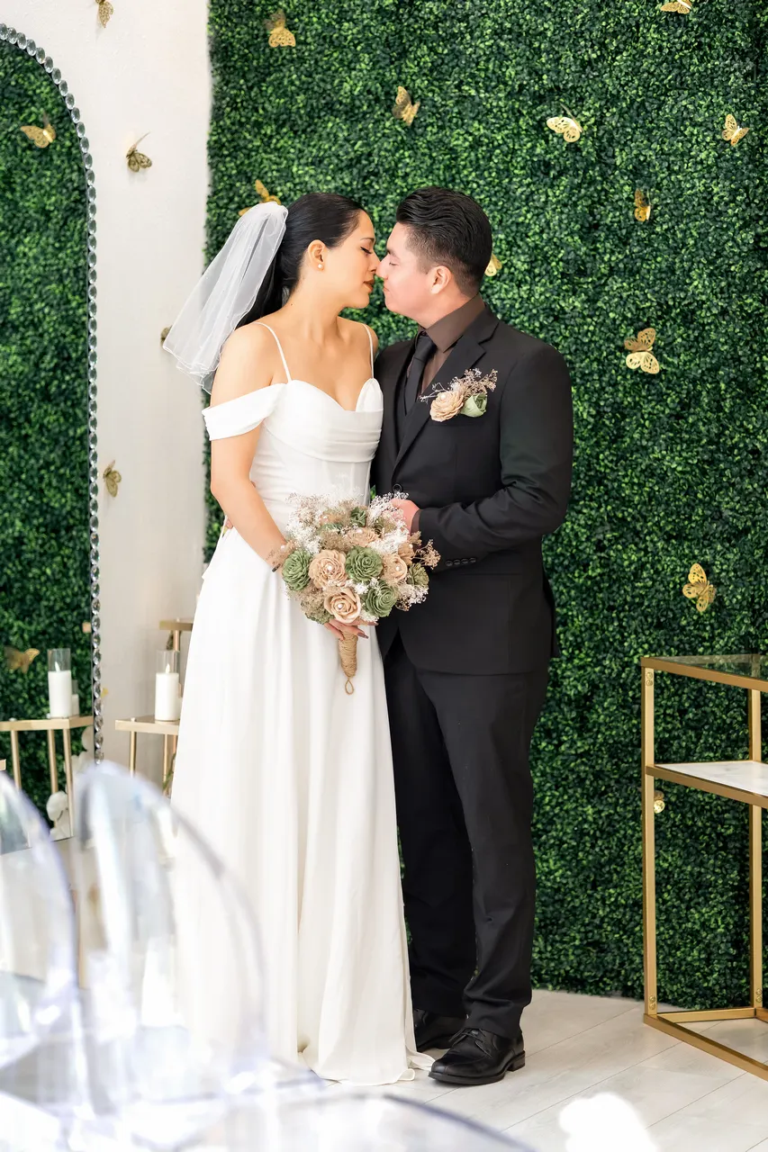Couple 4 gallery cover